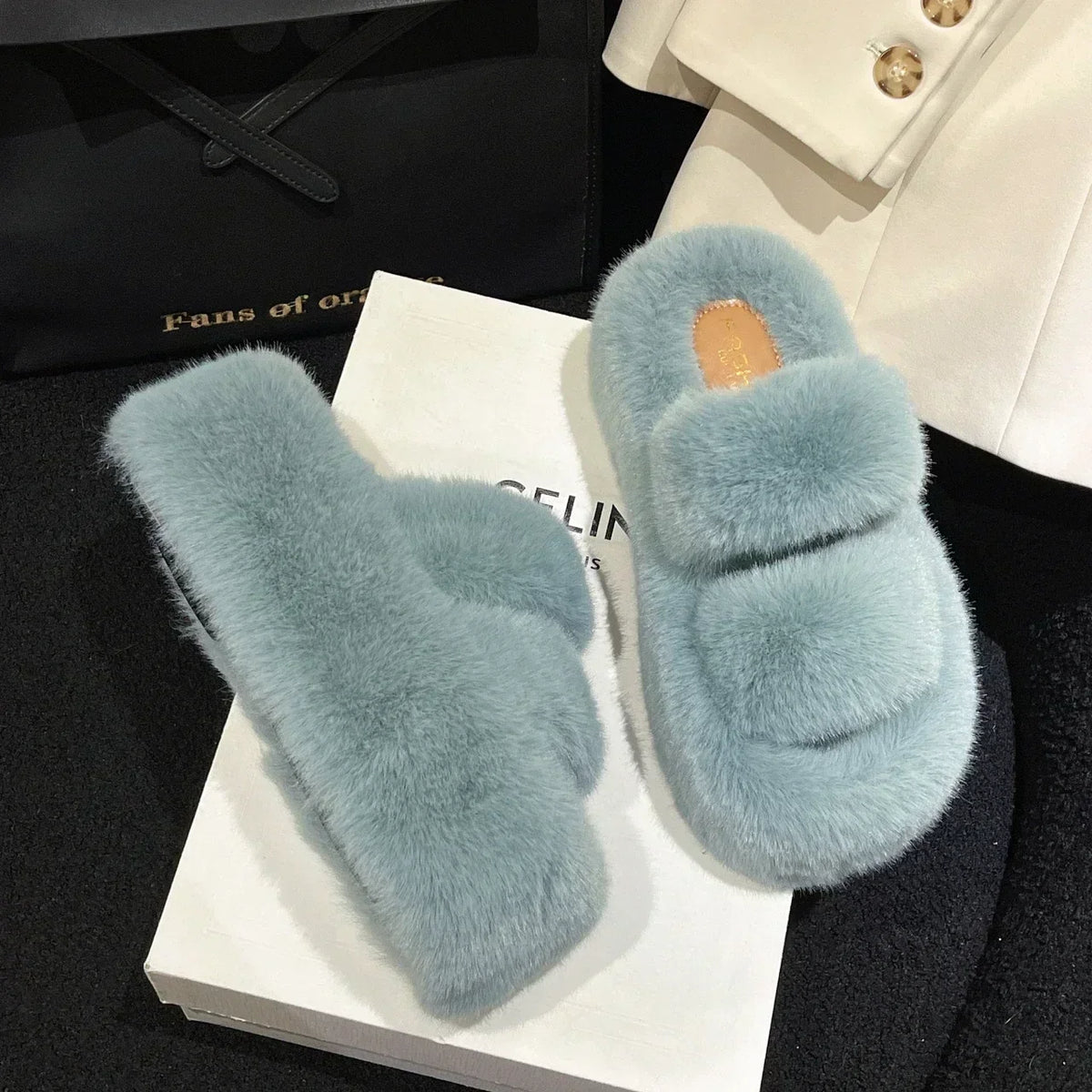 FluffSteps Plush Slippers - Ultimate Cosy Comfort