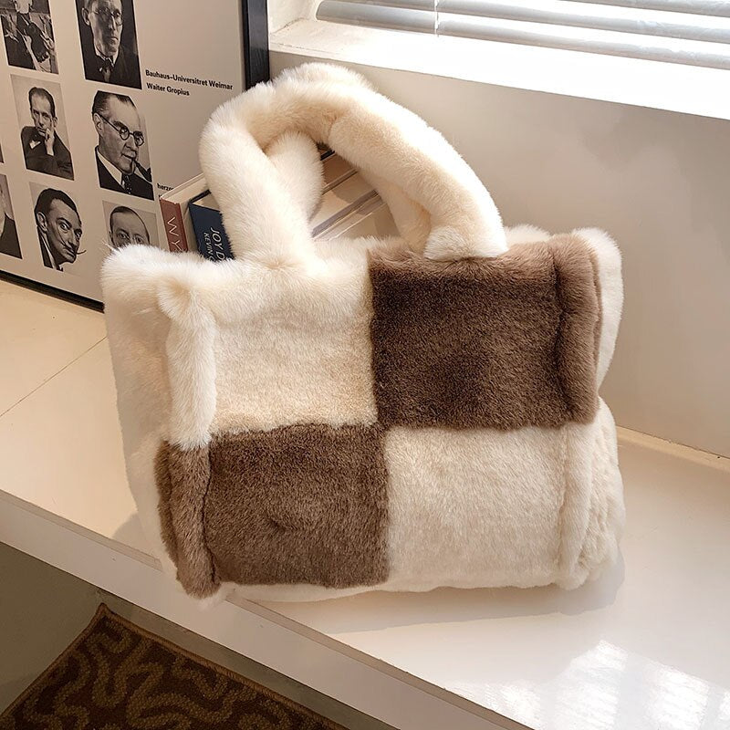 Pipa - Plush Winter Shoulder Bag