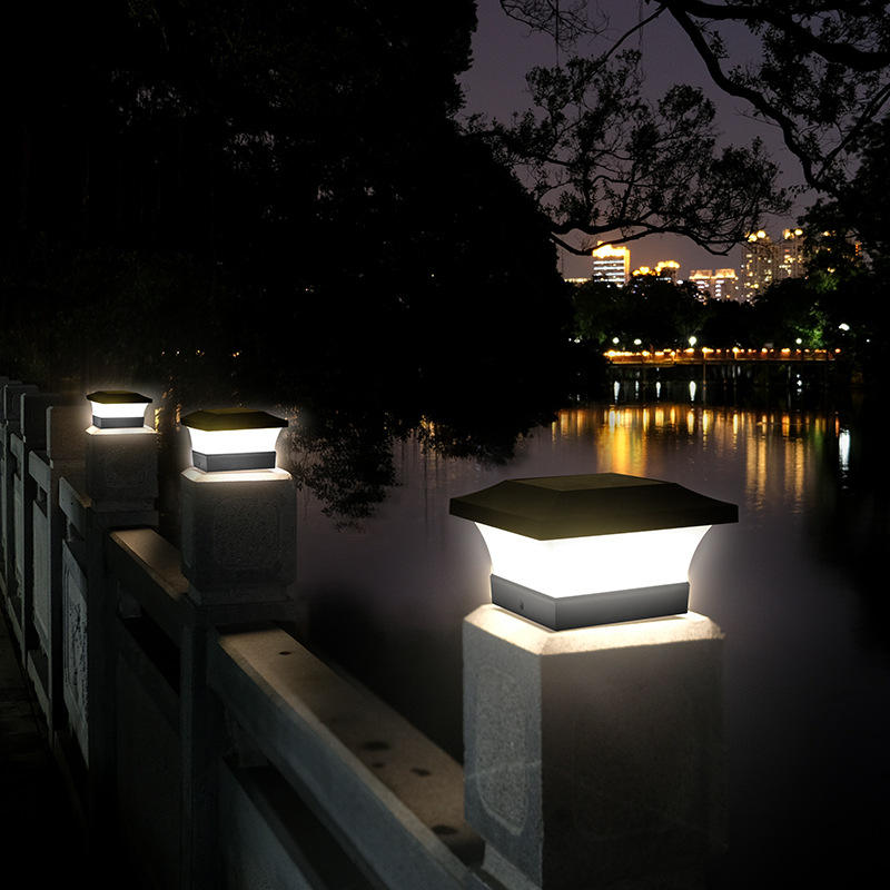 Solinova Modern Solar LED Outdoor Lamp