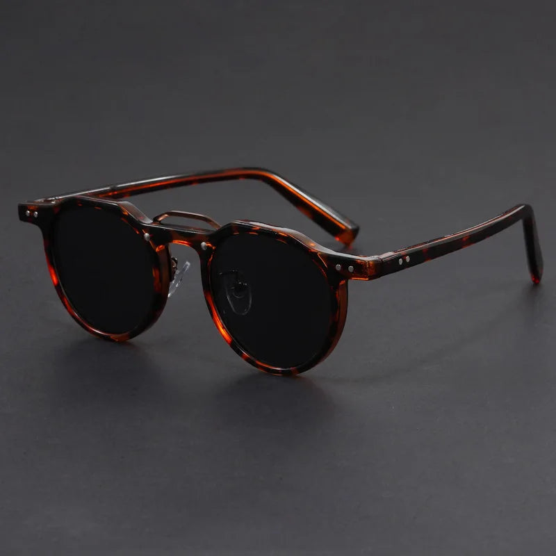 Stylish UV Protection Sunglasses - Lightweight Anti-Reflective Shades for Everyday Comfort 2