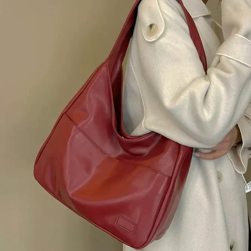 UrbanElegance - Elegant Shoulder Bag for Everyday Style