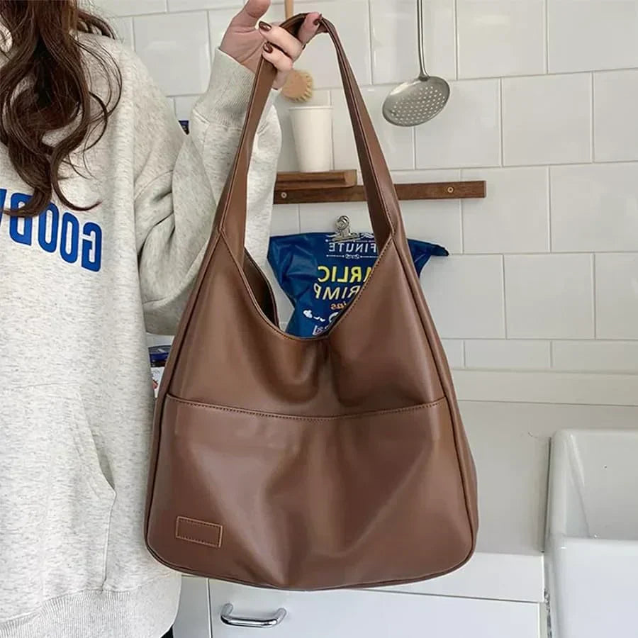UrbanElegance - Elegant Shoulder Bag for Everyday Style
