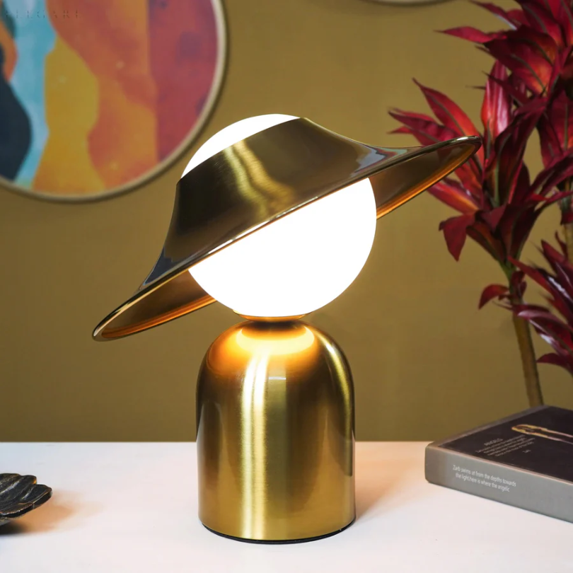 GoldAura Gold Table Lamp – Elegant Home Lighting