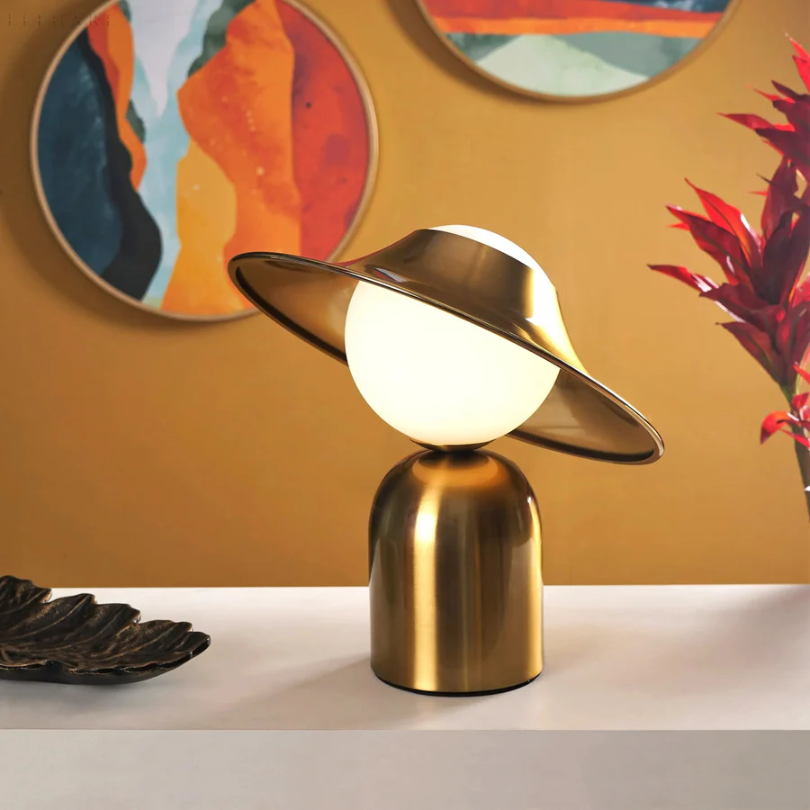 GoldAura Gold Table Lamp – Elegant Home Lighting