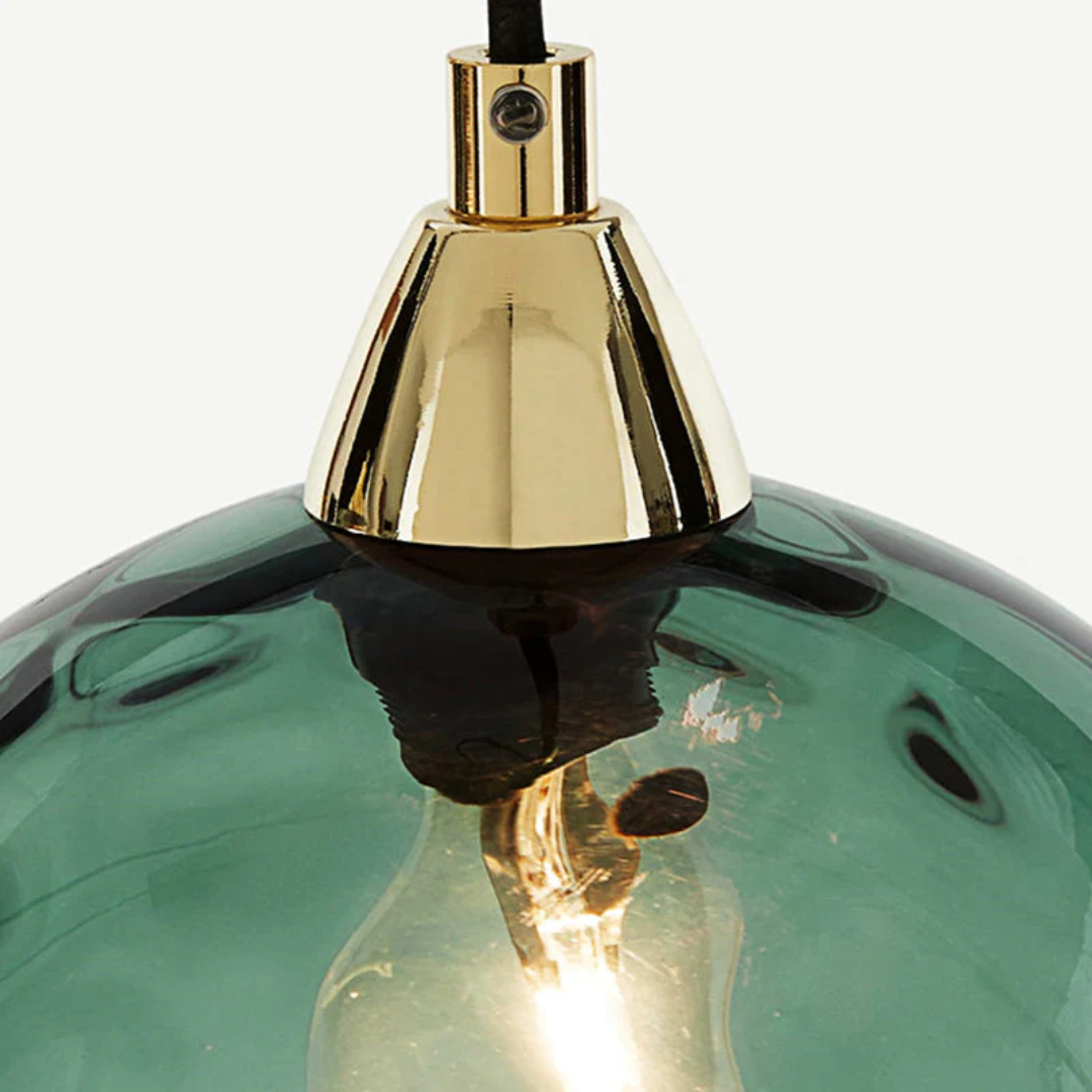 ClusterGlow - Elegant 3-Lamp Pendant Light for Ambience