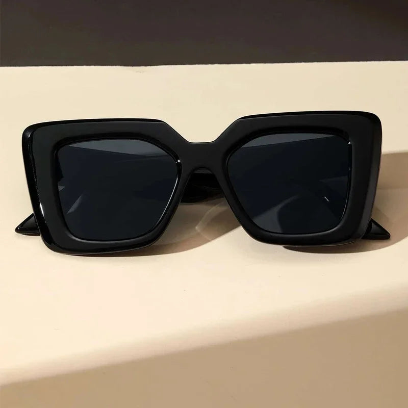 Valencia Geometric Sunglasses - Fashion-Forward UV Protection for Modern Style 4