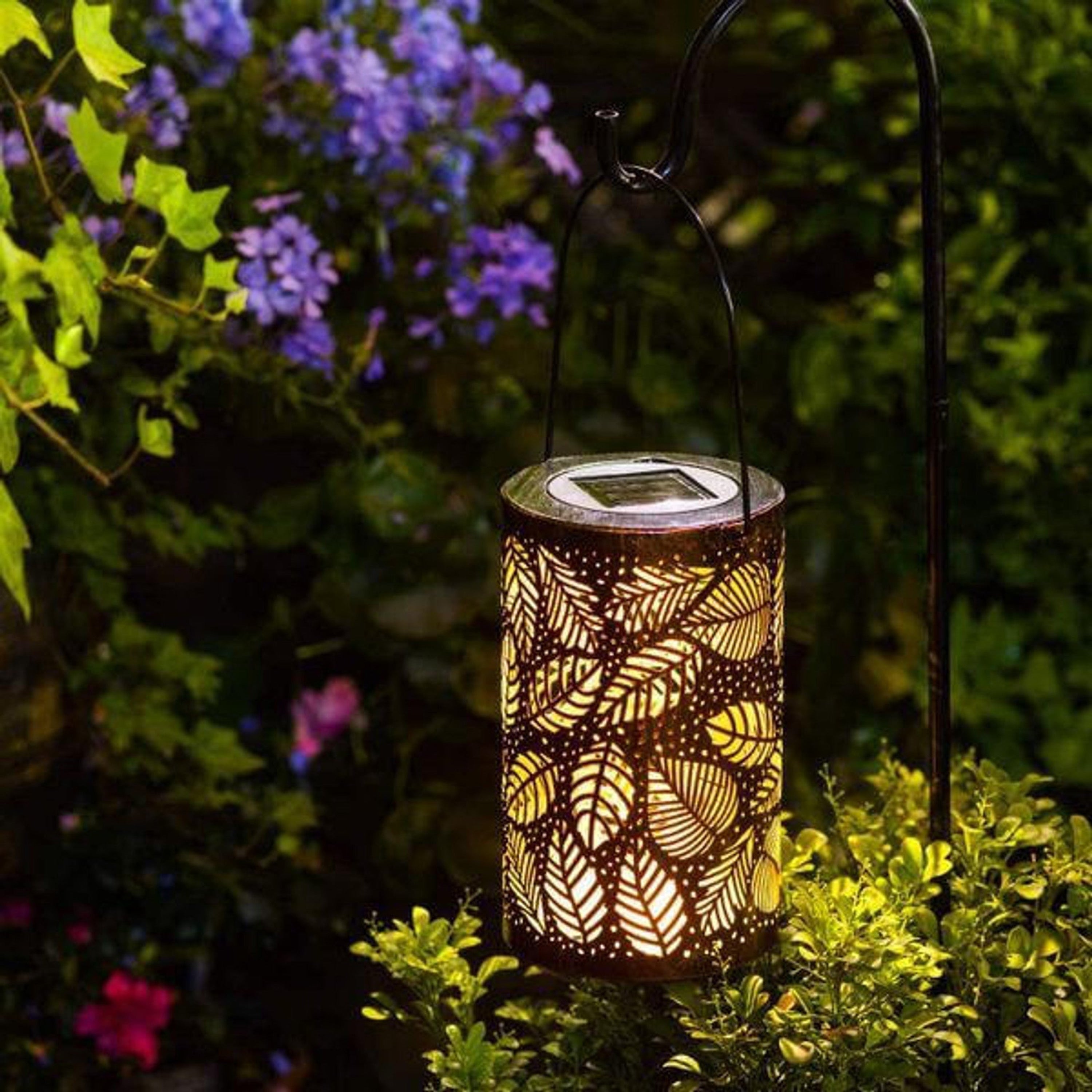 Verdantia | Elegant Weatherproof Solar Leaf Garden Decor 8