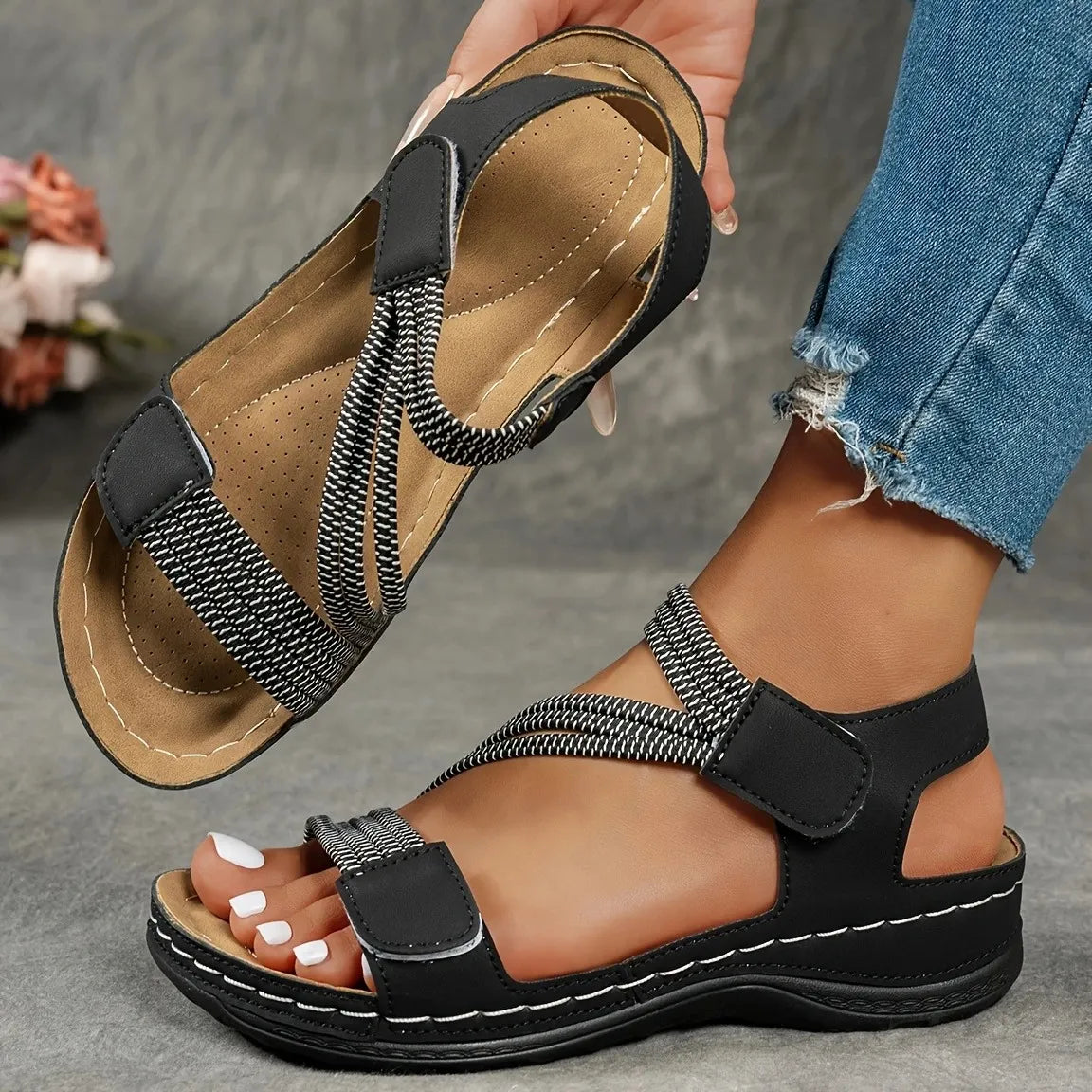 Women's Casual Comfort Sandals - Supportive Stylish Footwear for Summer Outings 3