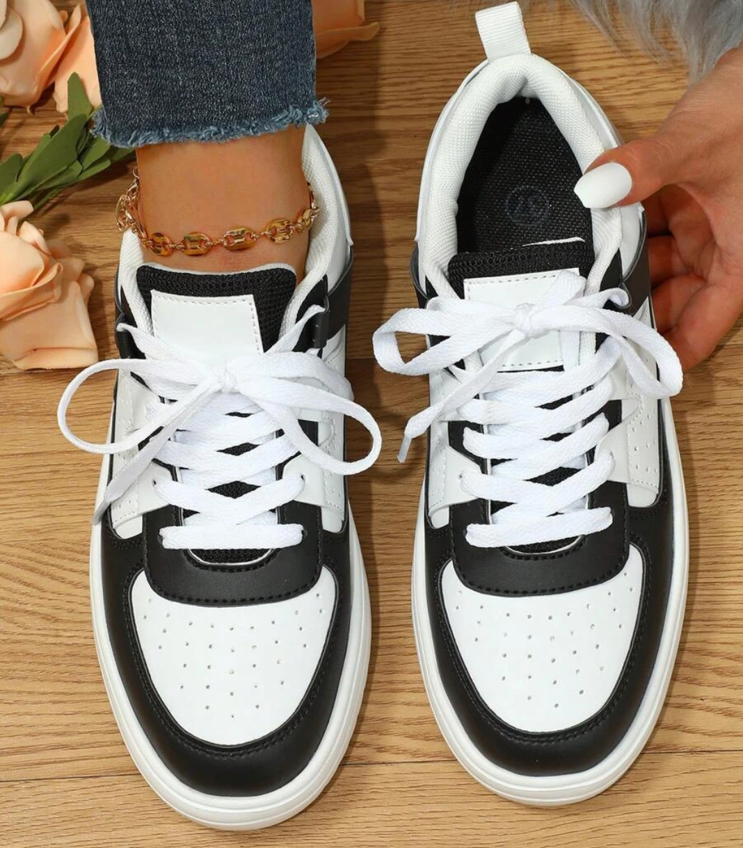 Women's Chic Slip On Sneakers - Stylish and Comfortable Footwear for Everyday Elegance 5