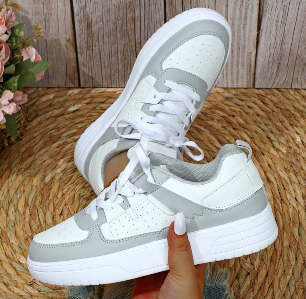 Women's Chic Slip On Sneakers - Stylish and Comfortable Footwear for Everyday Elegance 6