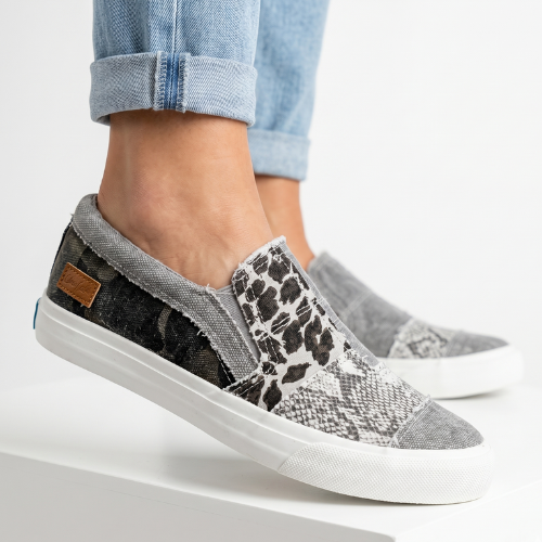 Women's Lightweight Slip-On Sneakers - Breathable Canvas Shoes for Everyday Comfort 1