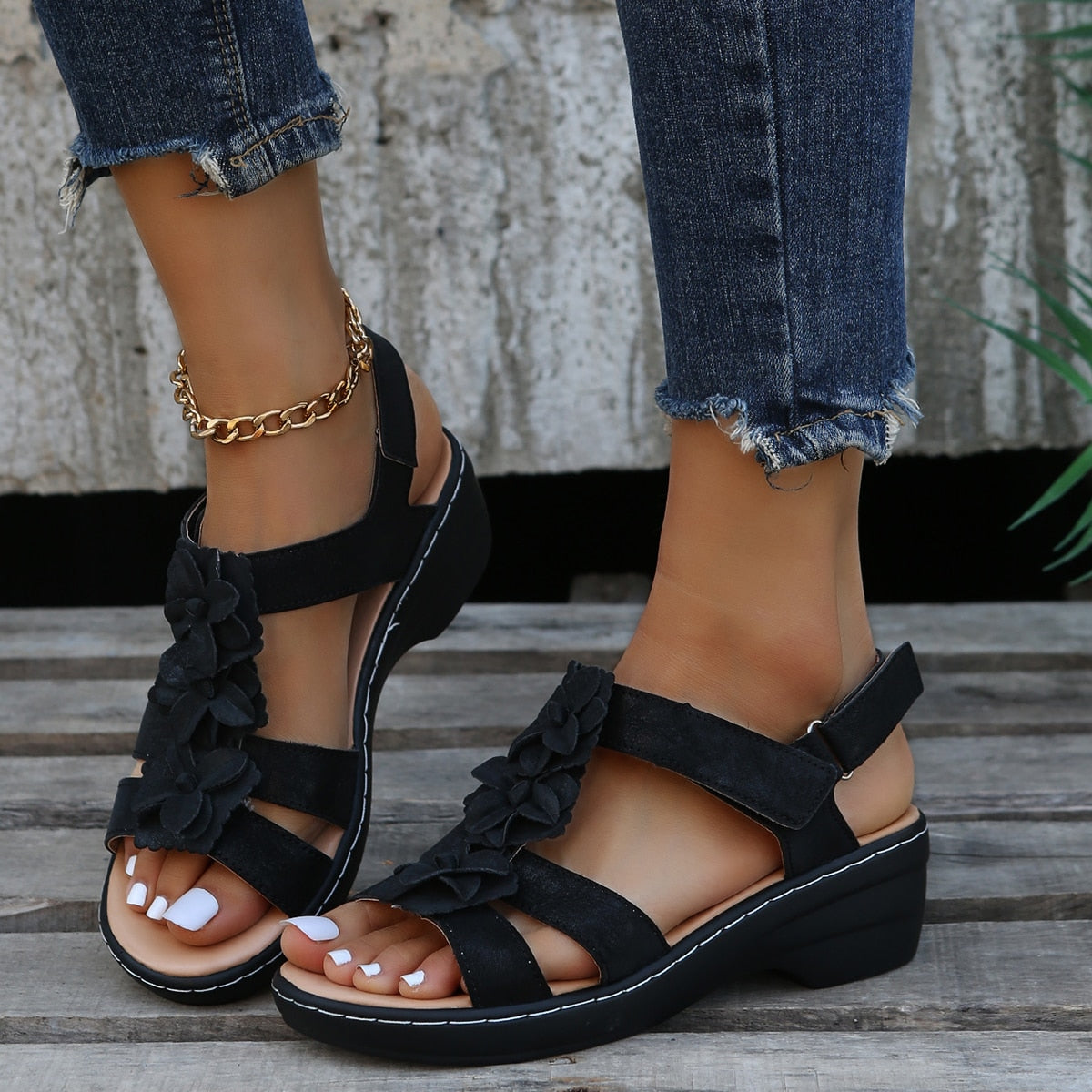 Women's Stylish Orthopedic Sandals - Chic Floral Design for All-Day Comfort and Support 0