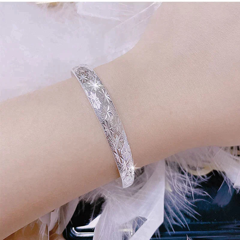 Silver Star - Adjustable Bracelet for Women