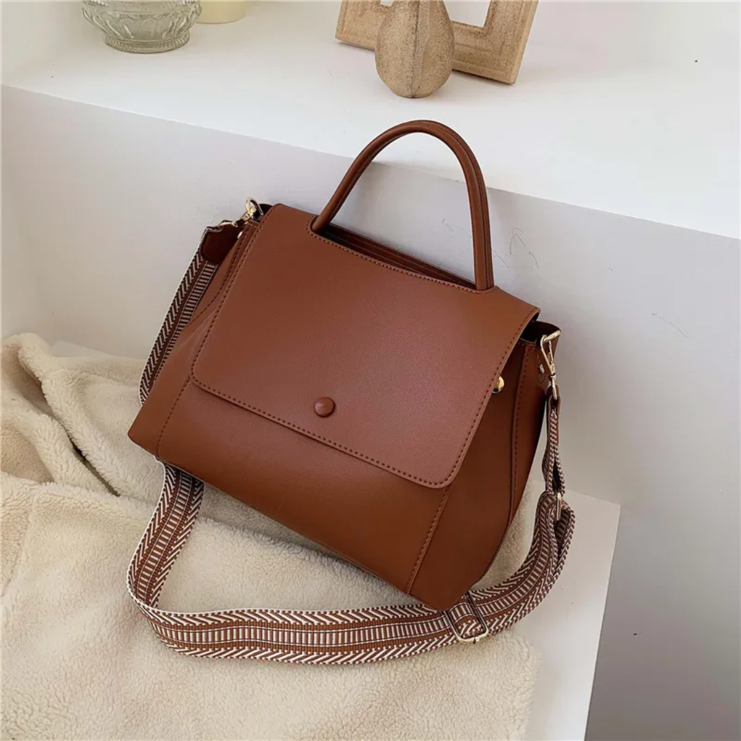 Karen Messenger - Fashionable Crossbody Shoulder Bag