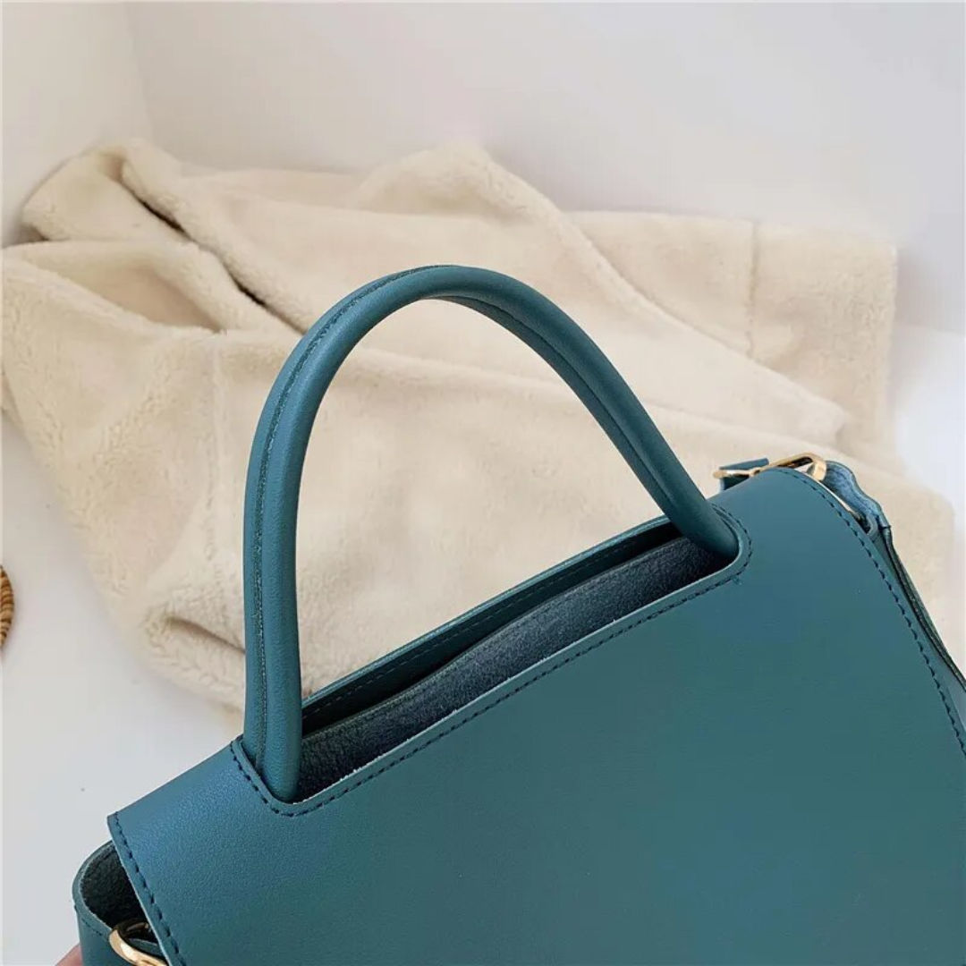 Karen Messenger - Fashionable Crossbody Shoulder Bag