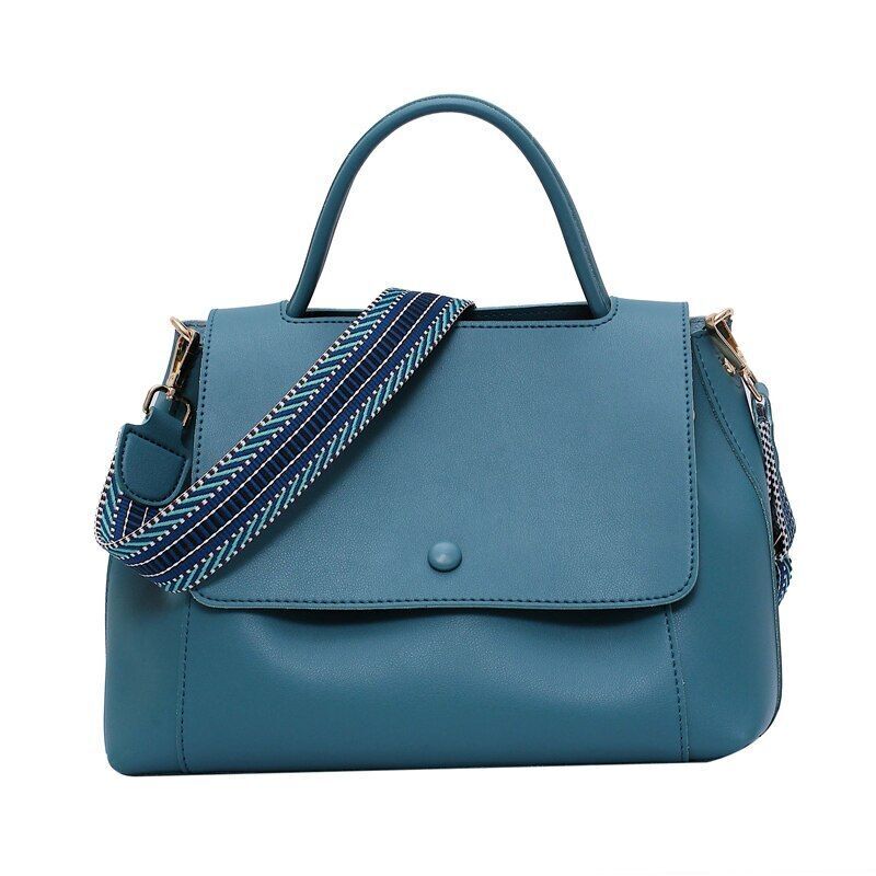 Karen Messenger - Fashionable Crossbody Shoulder Bag