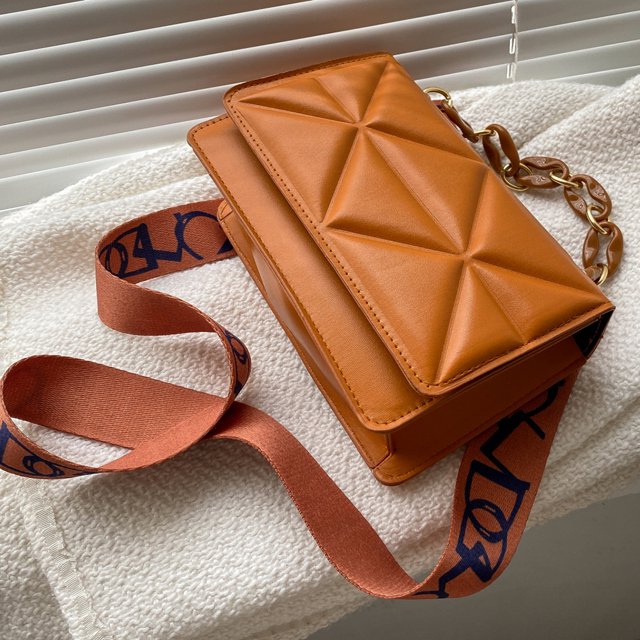 Savannah - Chic Quilted Handbag