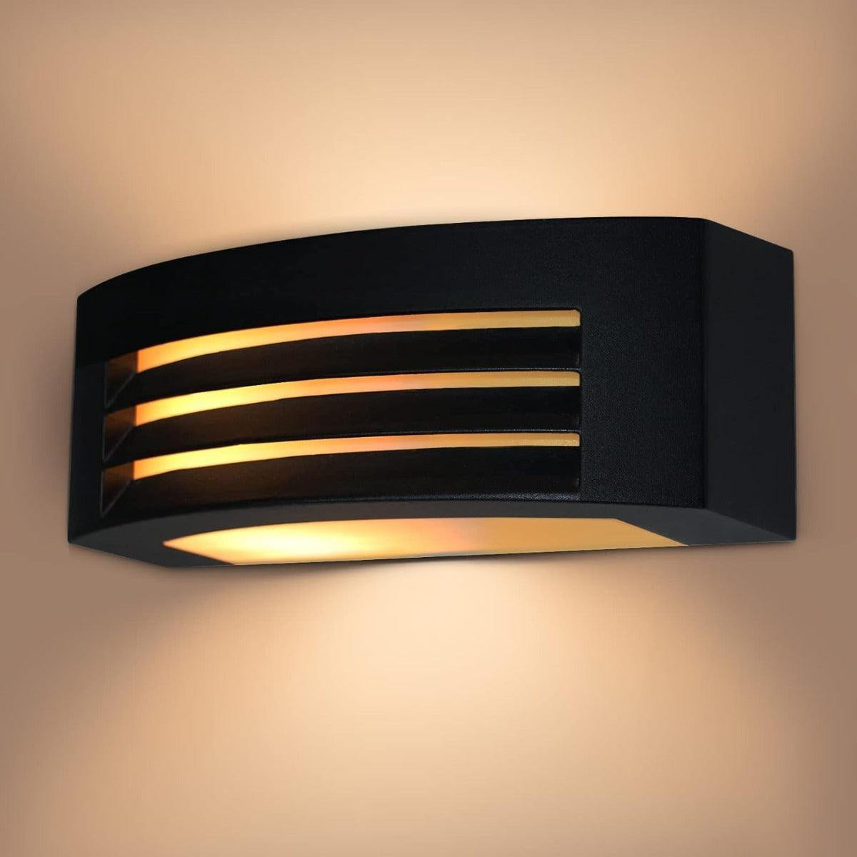 GardaOutdoor Light - Rugged Black IP54 Outdoor Wall Lamp