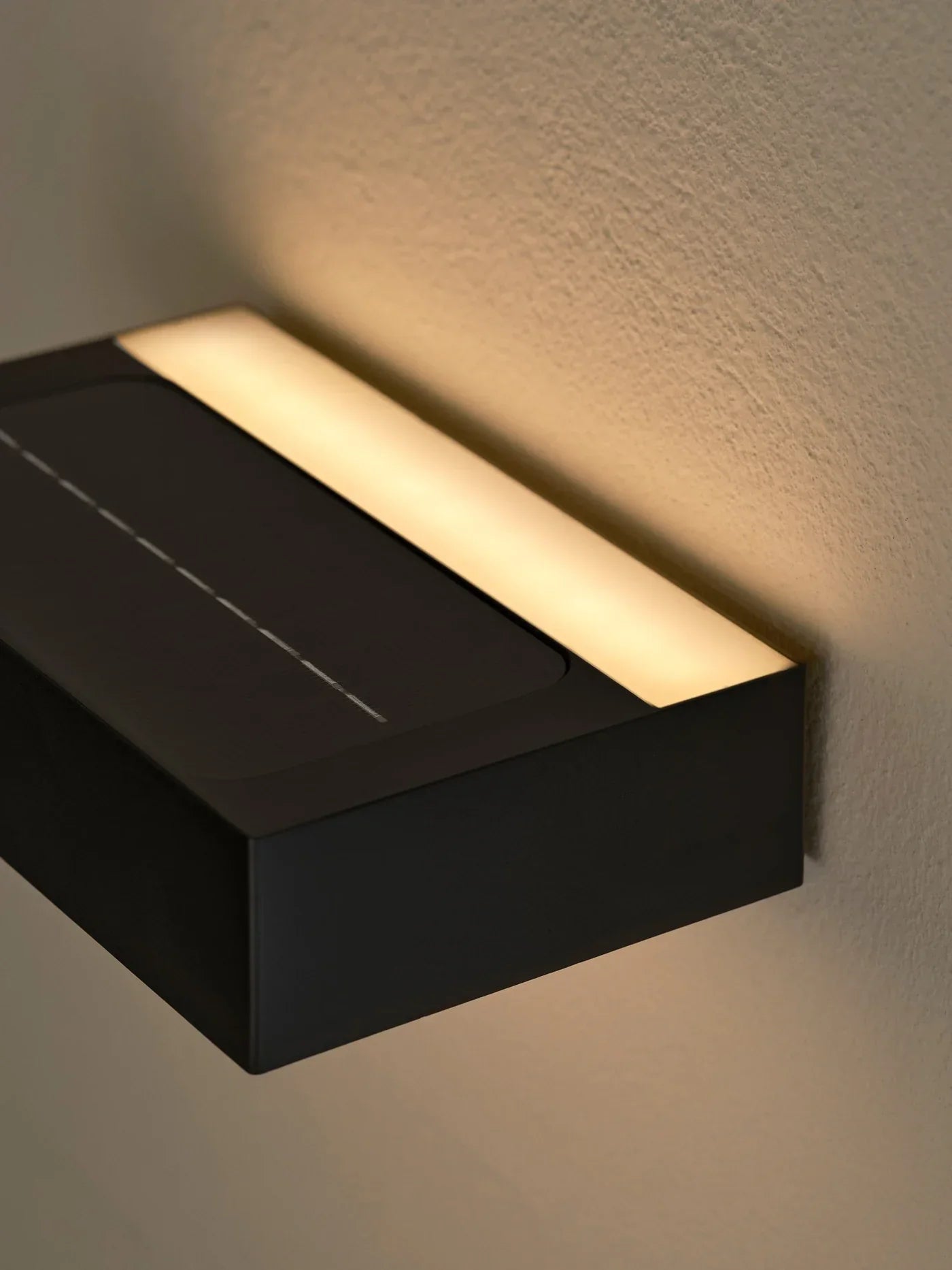 SolarGlow Outdoor Lamp - Wireless Solar LED Wall Light with Motion Sensor
