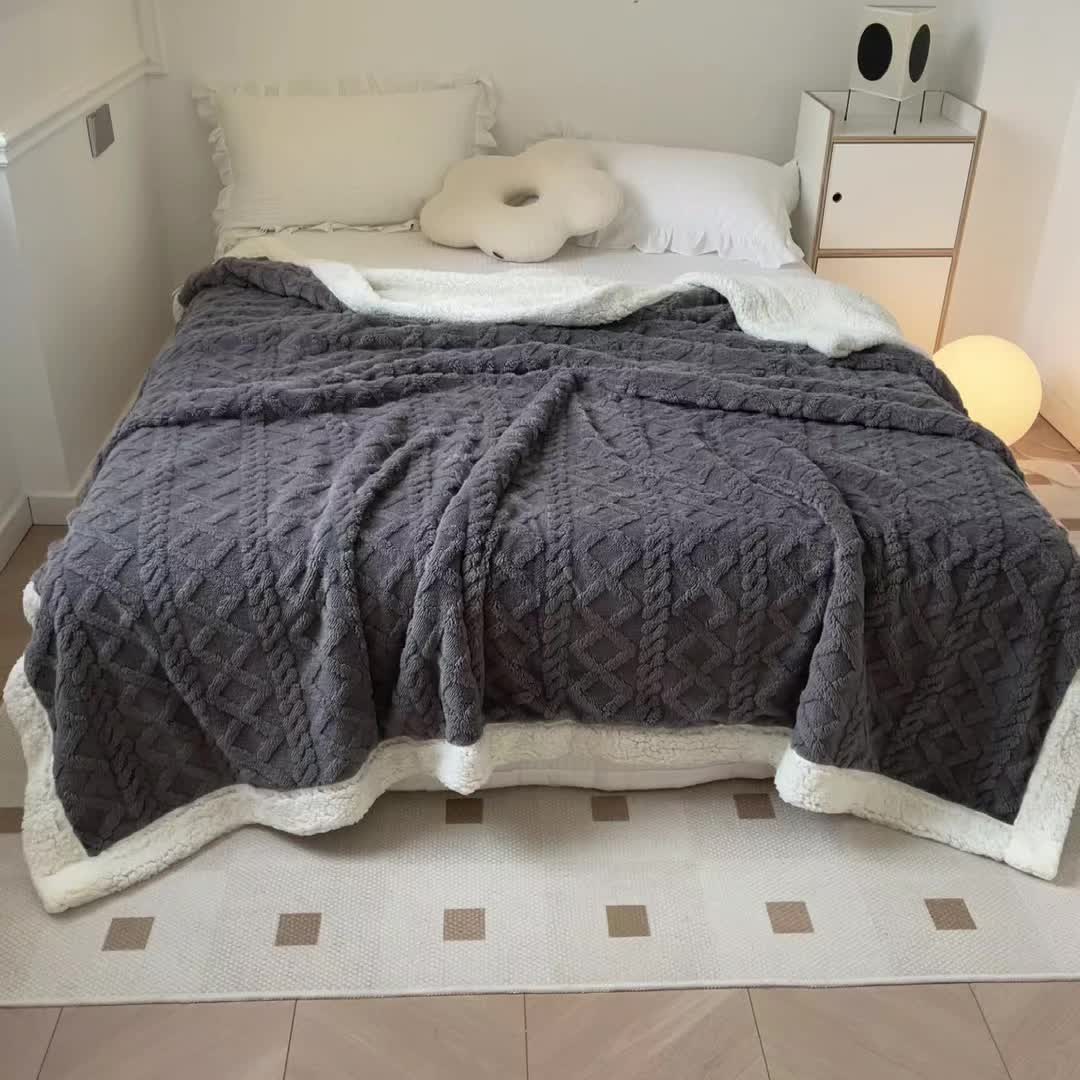 Reversible Fleece Blanket - Cozy Warm Comfort