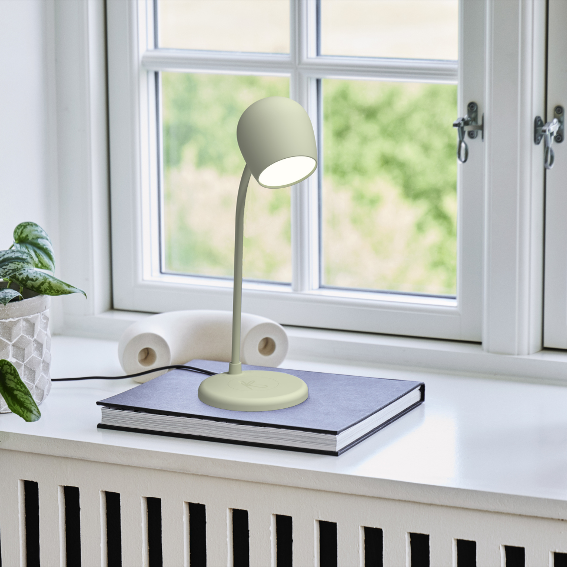SmartGlow - LED Lamp with Bluetooth & Charging
