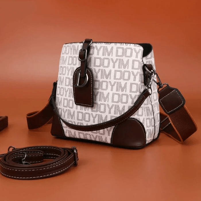 LuxeCarry - Elegant Roomy Leather Shoulder Bag