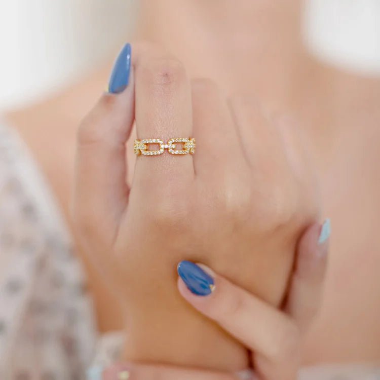 Marina Gold Link Ring with Zirconia - Elegant
