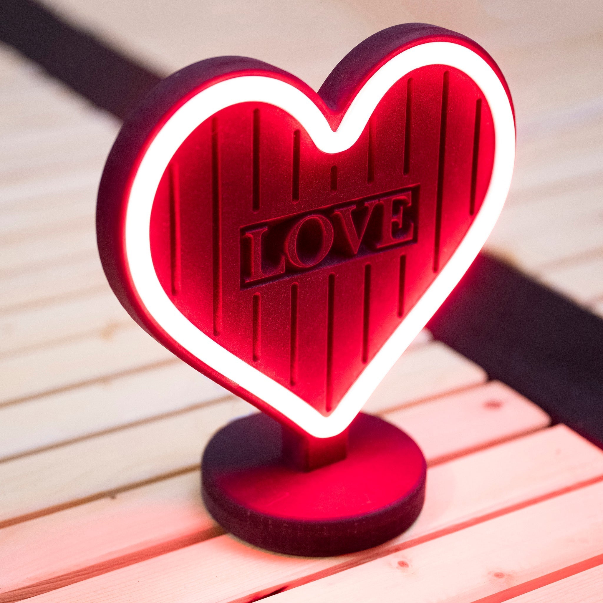 LoveGlow - Wooden Neon Heart with Remote