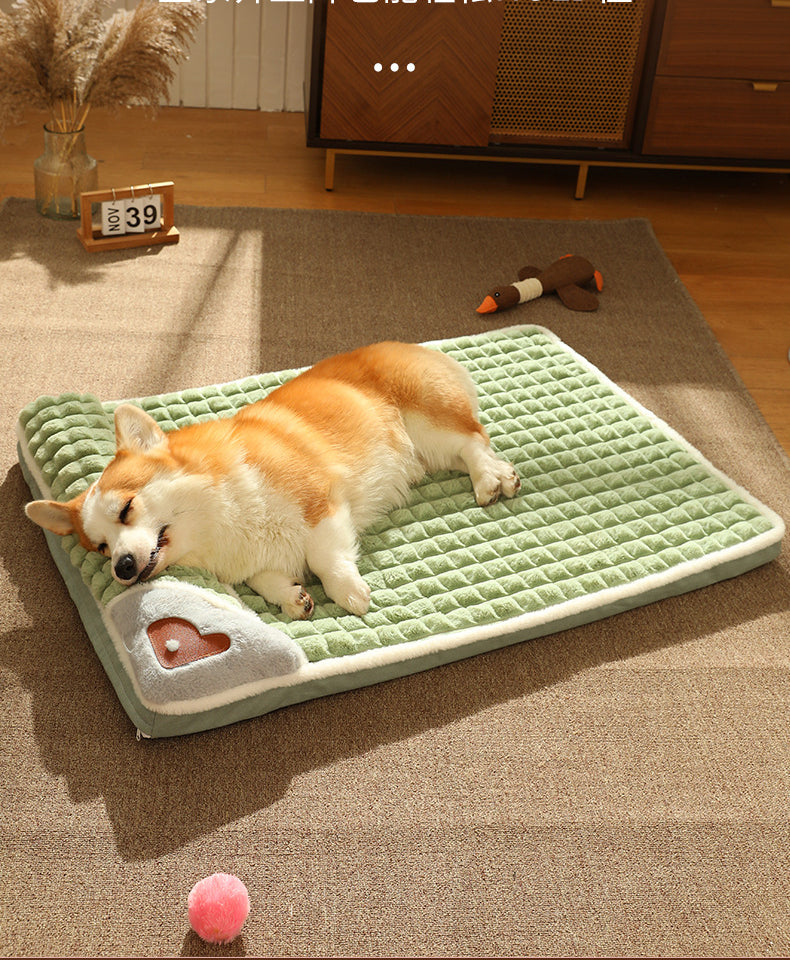 LuxePlush - Warm Dog Mat for Small and Medium Dogs