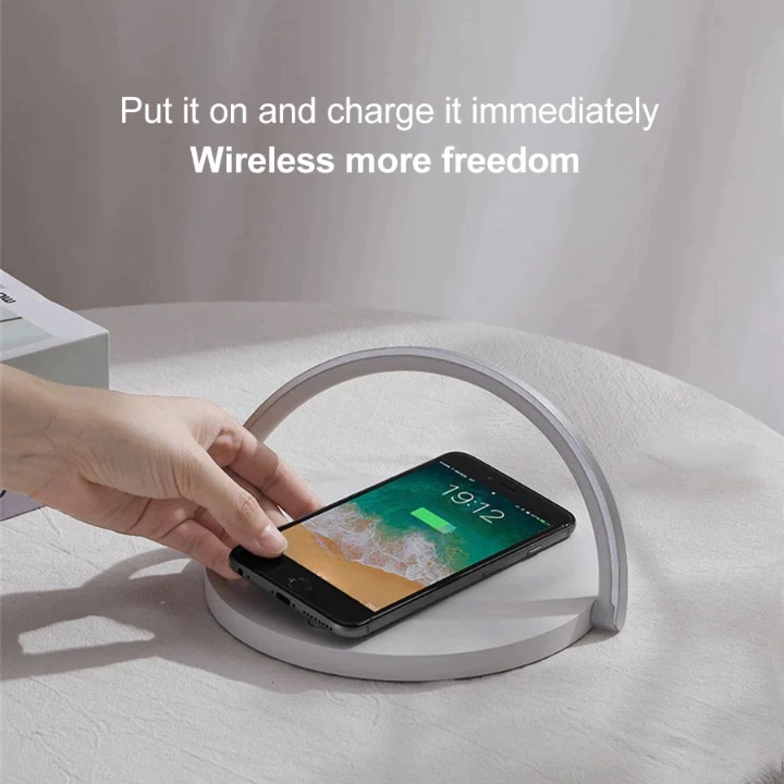 3-in-1 Chargelight - Lamp with Wireless Charger