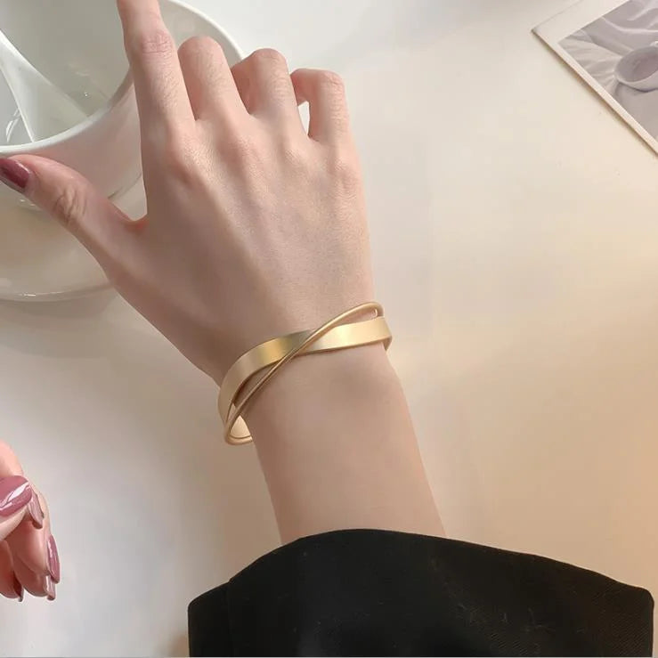 Elisa - Matte Gold Infinity Bracelet for Women