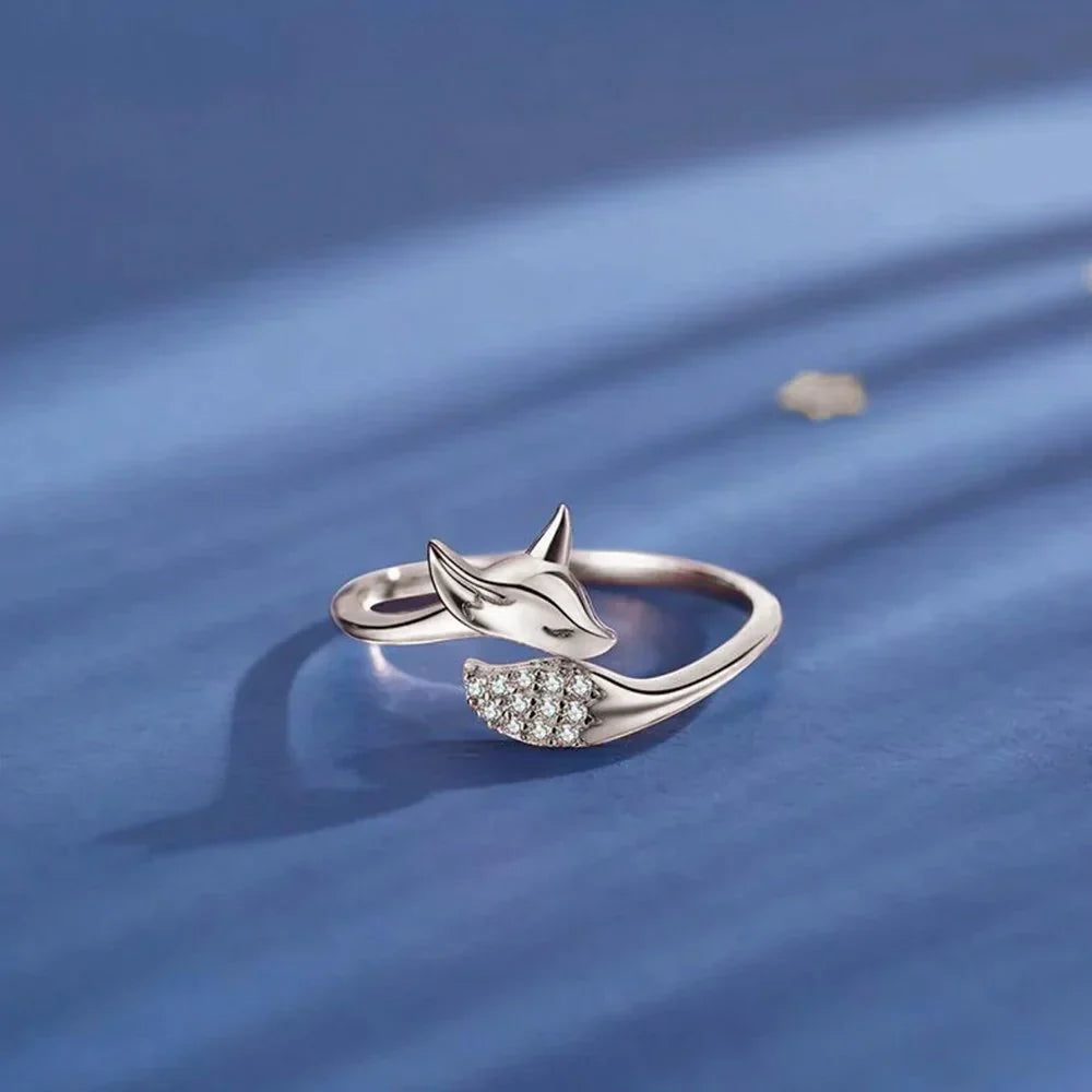 Renara - Silver Fox Ring for Women