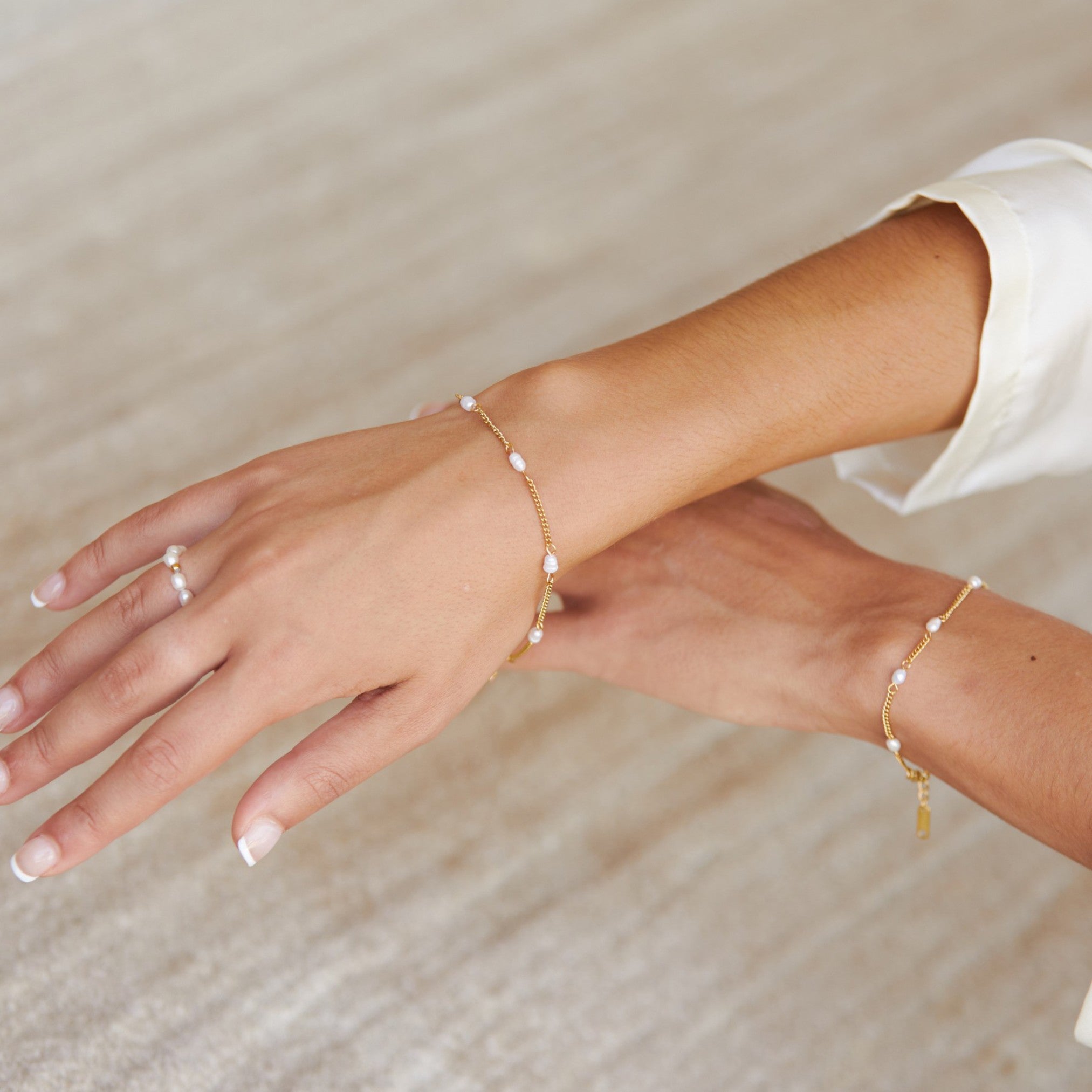 Amara - Bracelet with Radiant Freshwater Pearls for Women