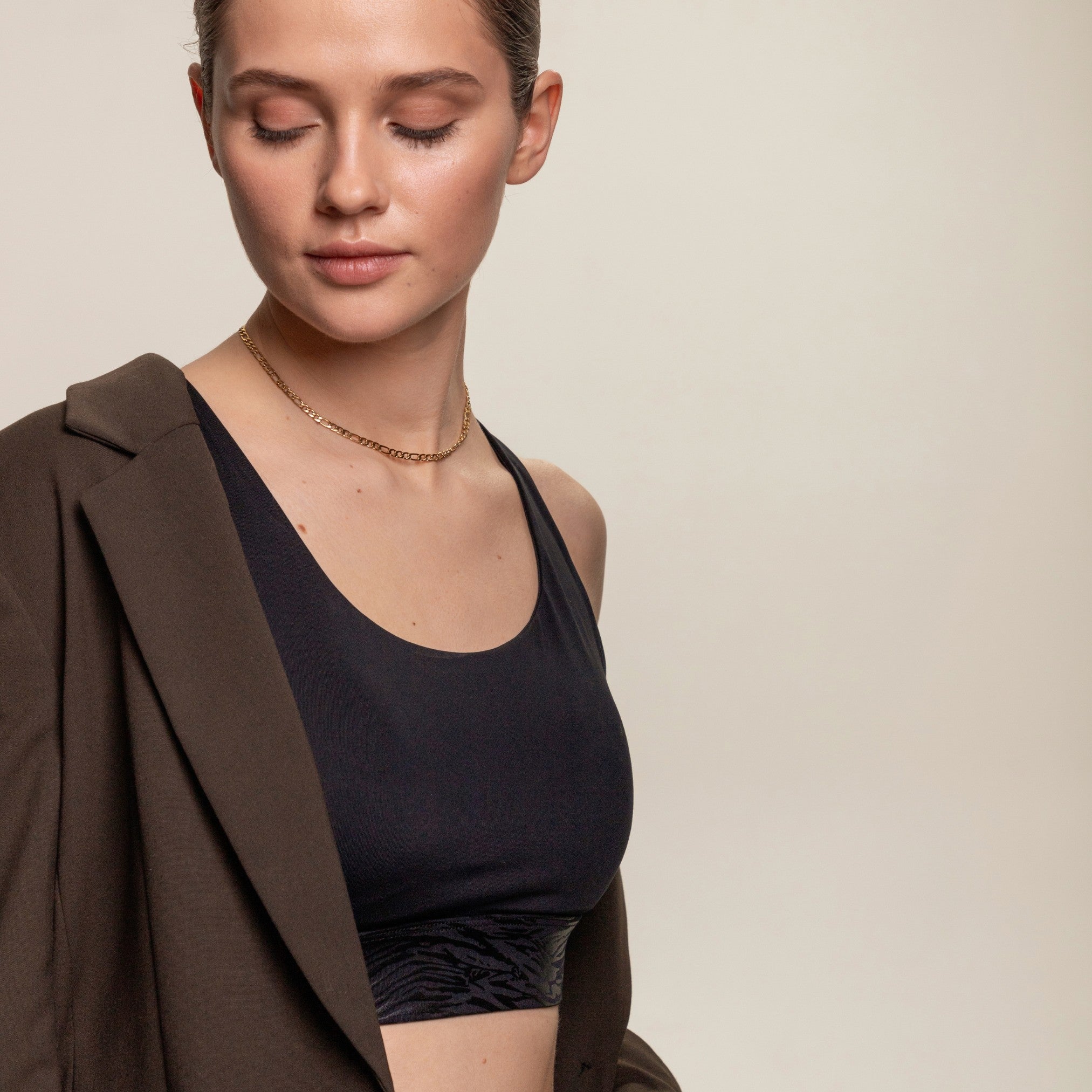 Lola - Elegant Minimalist Choker Necklace for Women