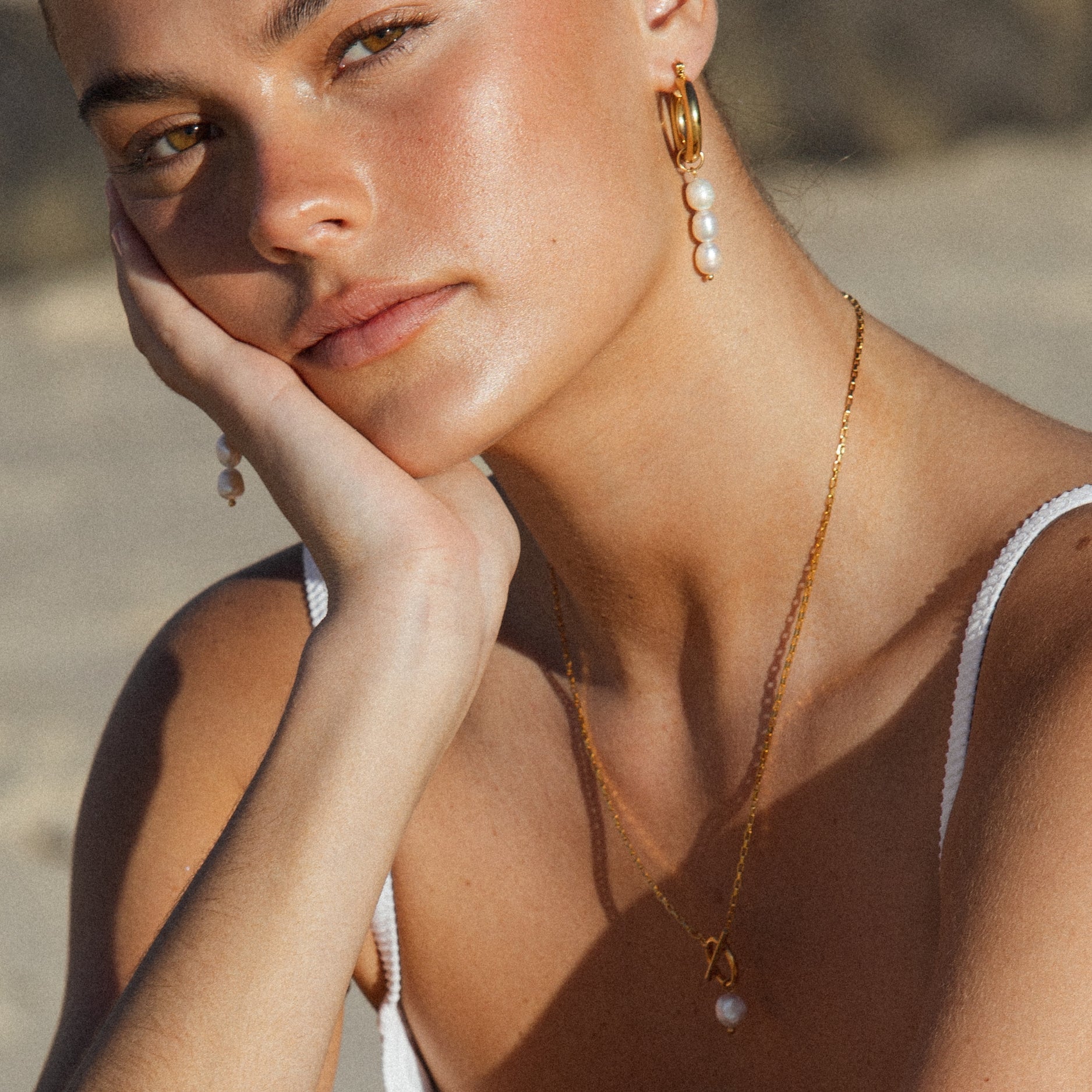 Lucia - Pearl Necklace with Refined Clasp for Women