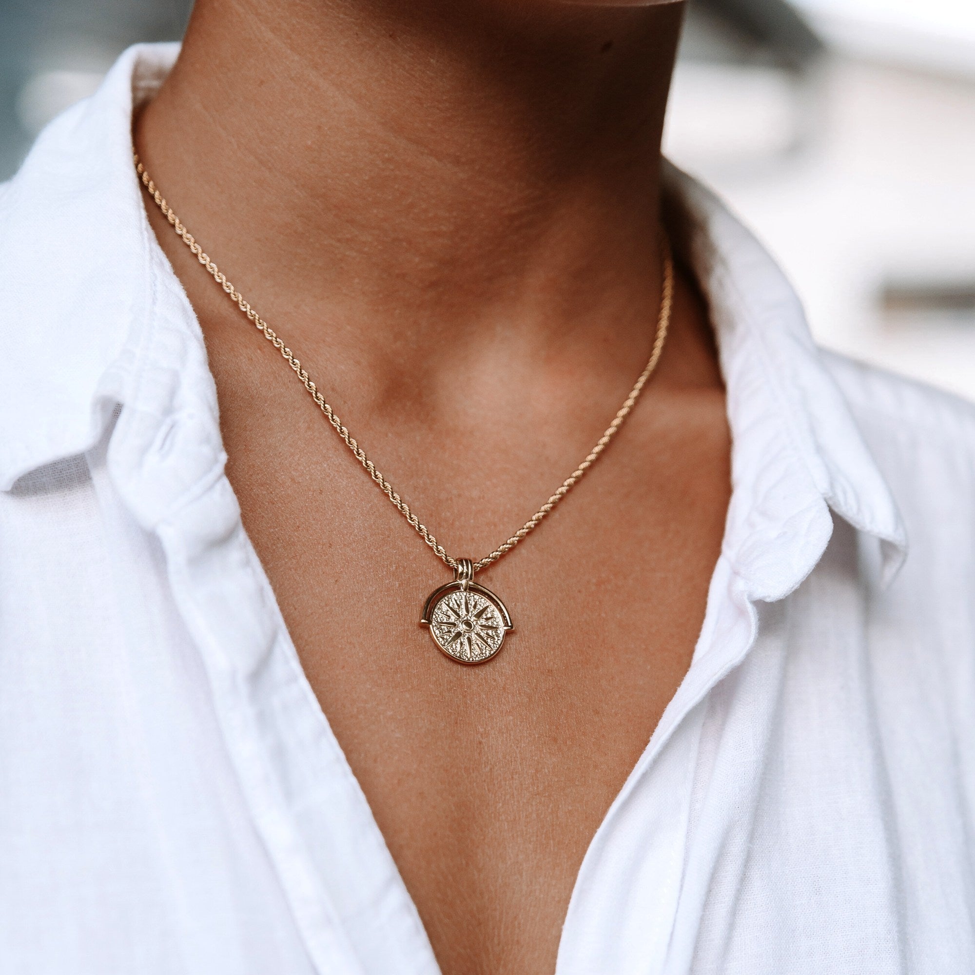 Aurora Sun Pendant Necklace - Radiant Gold Sun Charm