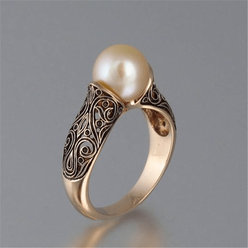 Aurelia - Vintage Gold Ring with Pearl for Women