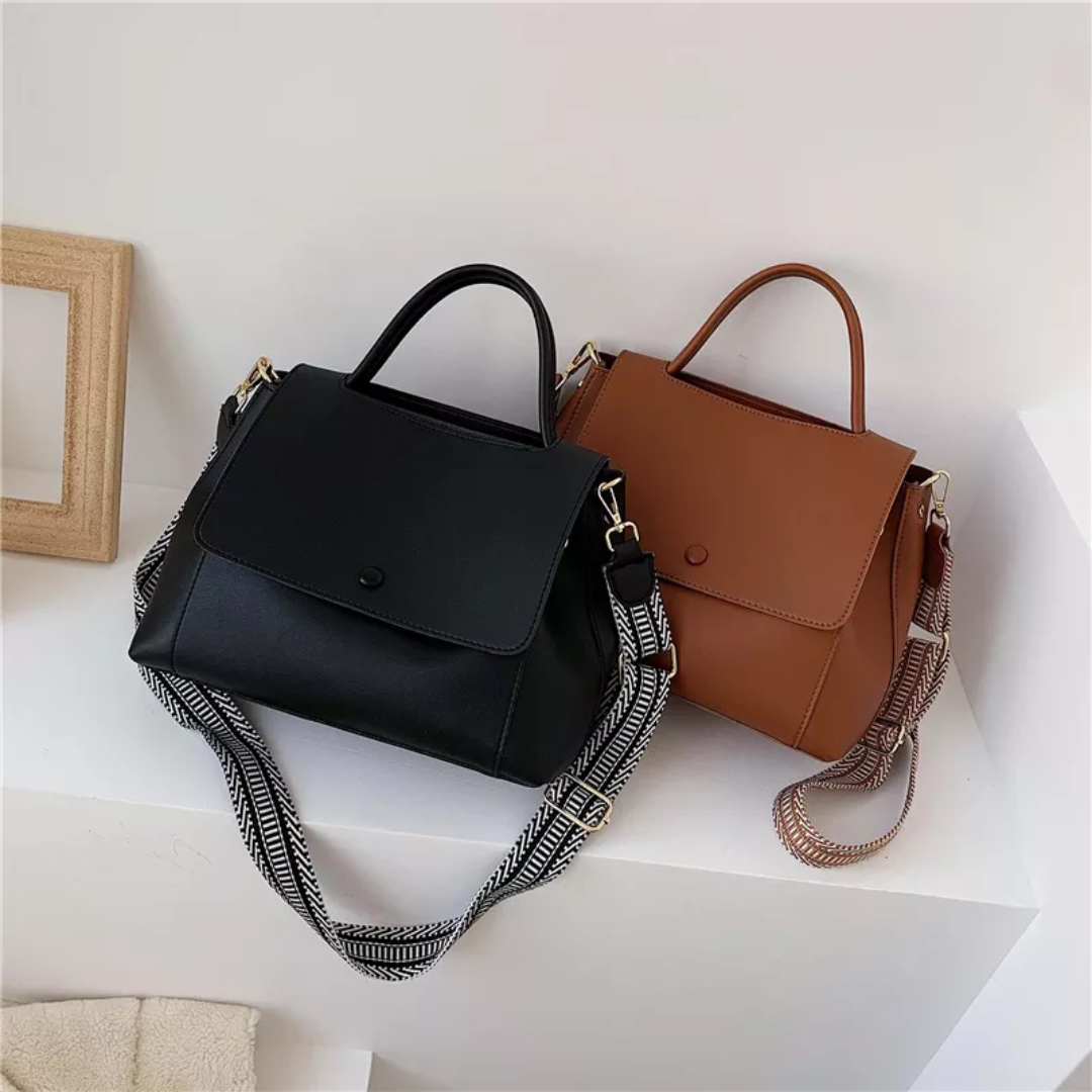 Karen Messenger - Fashionable Crossbody Shoulder Bag