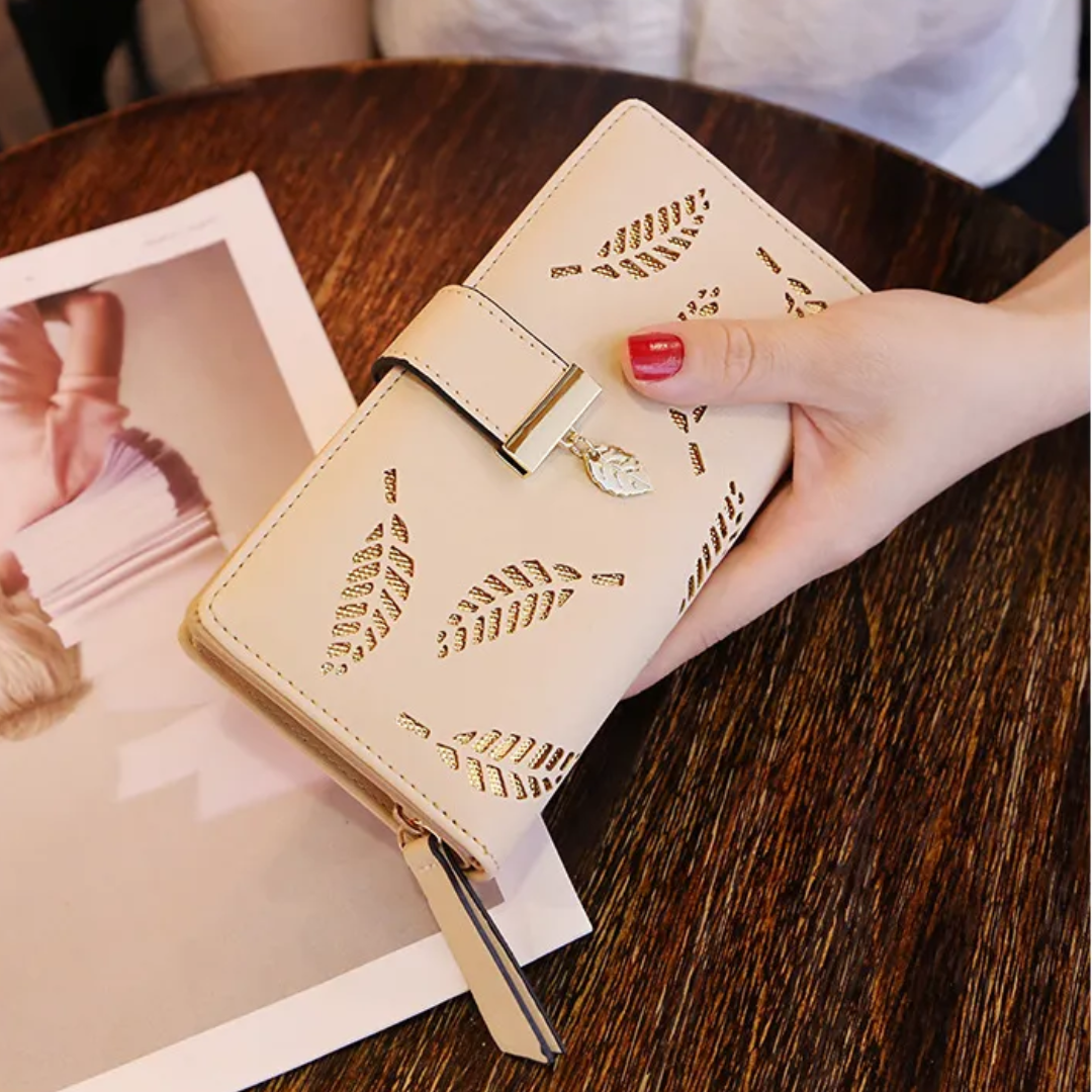 GoldenLeaf - Luxury Leather Wallet with Leaf Design