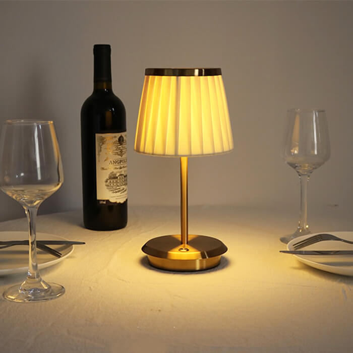 DreamDrape Gold Table Lamp - Flexible Glow