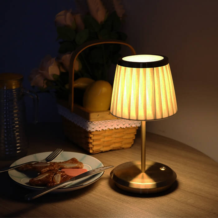 DreamDrape Gold Table Lamp - Flexible Glow