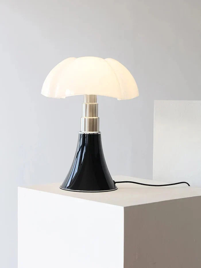 FloraLuxe - Elegant Flower Table Lamp
