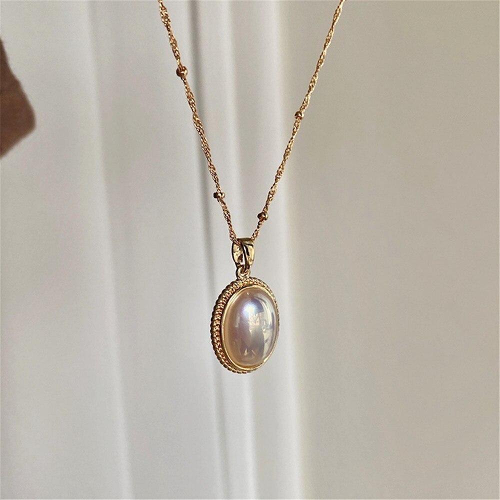 LuminaPearl - Gold Vintage Necklace