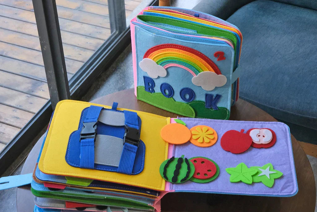 AdventureTales - Montessori Felt Book