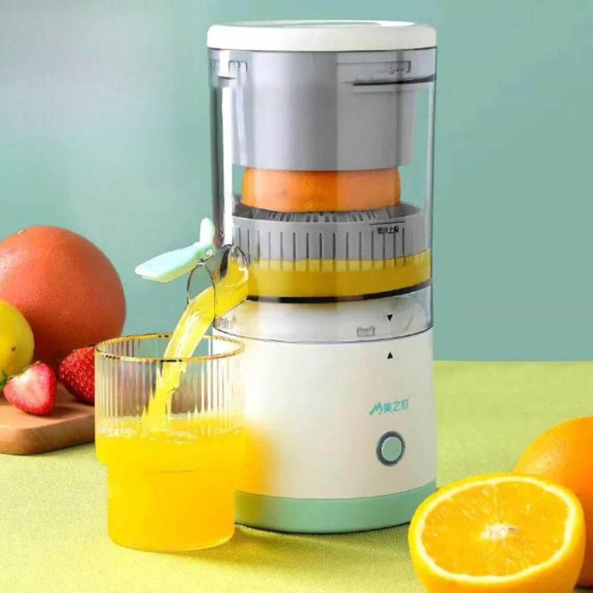 JuiceMaster Pro - Cordless Citrus Juicer for Fresh Juice Anywhere
