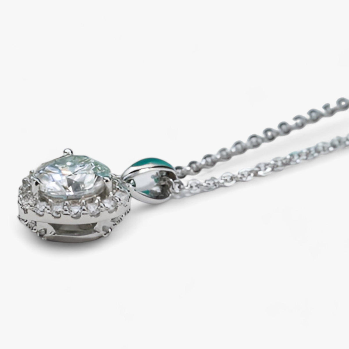Amouria - Moissanite Heart Necklace