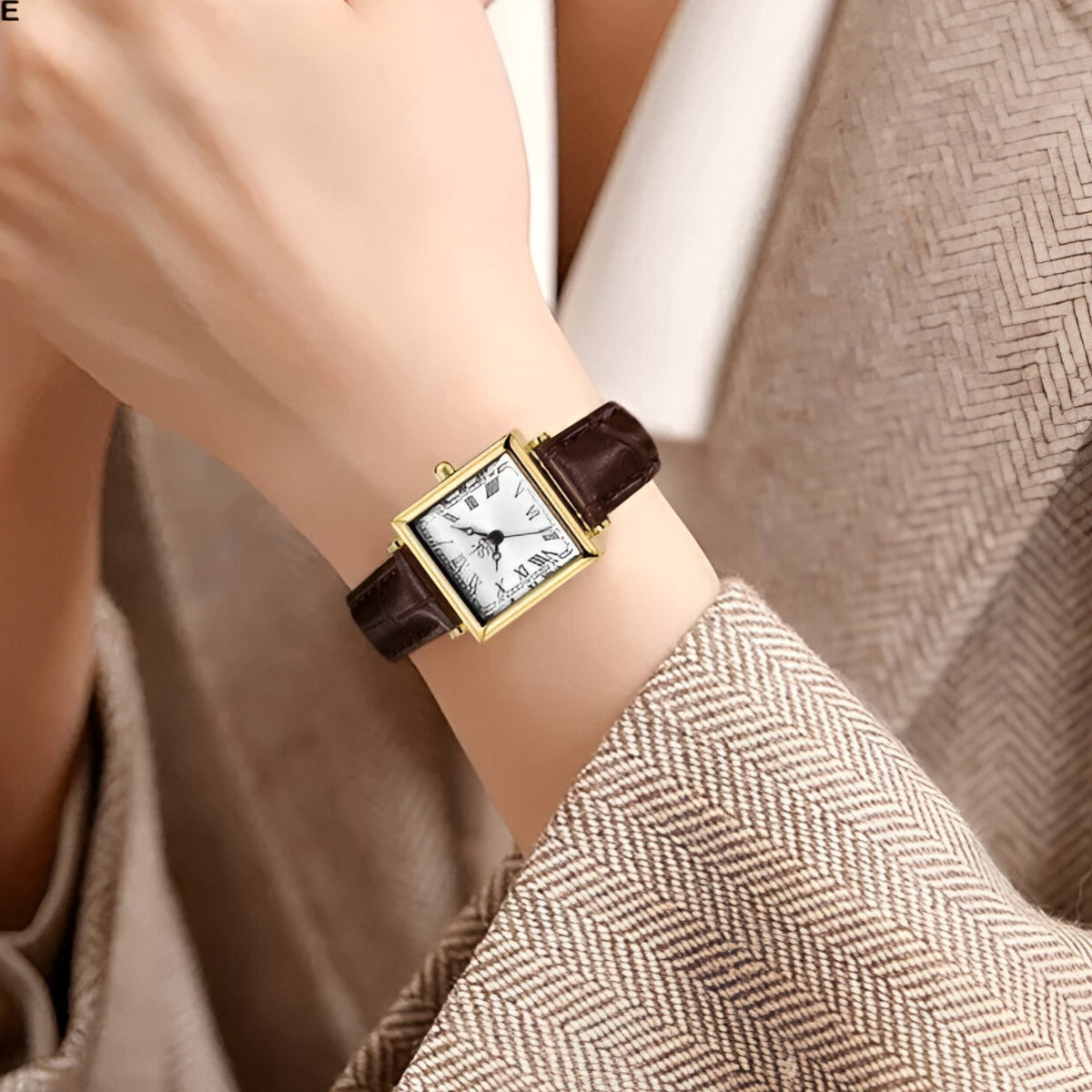 Vivienne - Square Leather Watch
