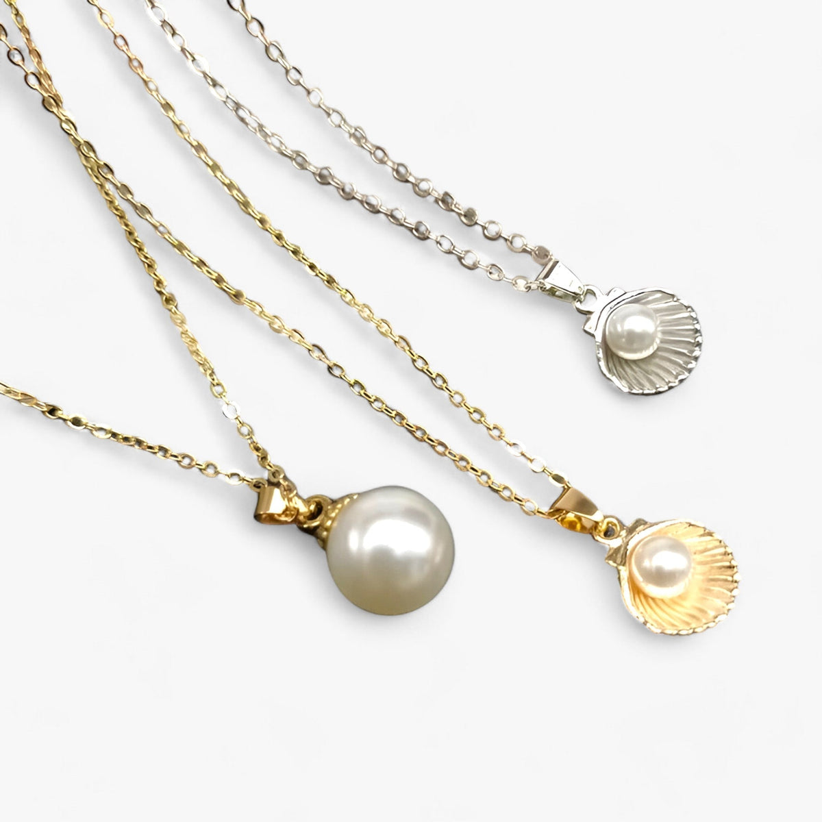 Maris - Seashell and Pearl Necklace