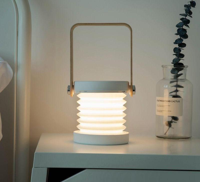 CompactGlow - Portable Foldable Lantern