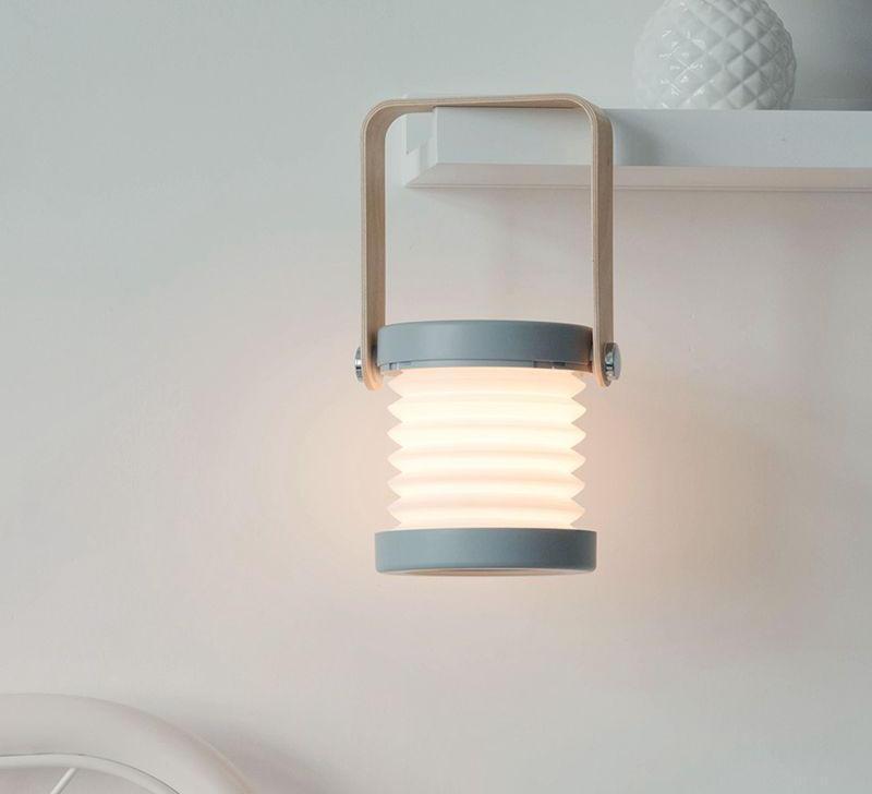 CompactGlow - Portable Foldable Lantern